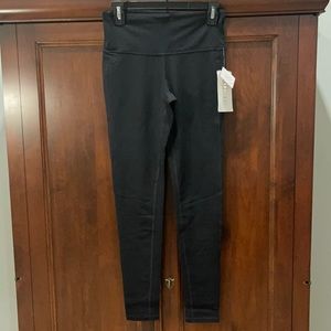 NWT Black Athleta High Rise Chat leggings, Size S